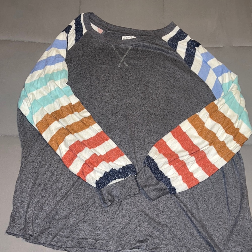 Maurices top